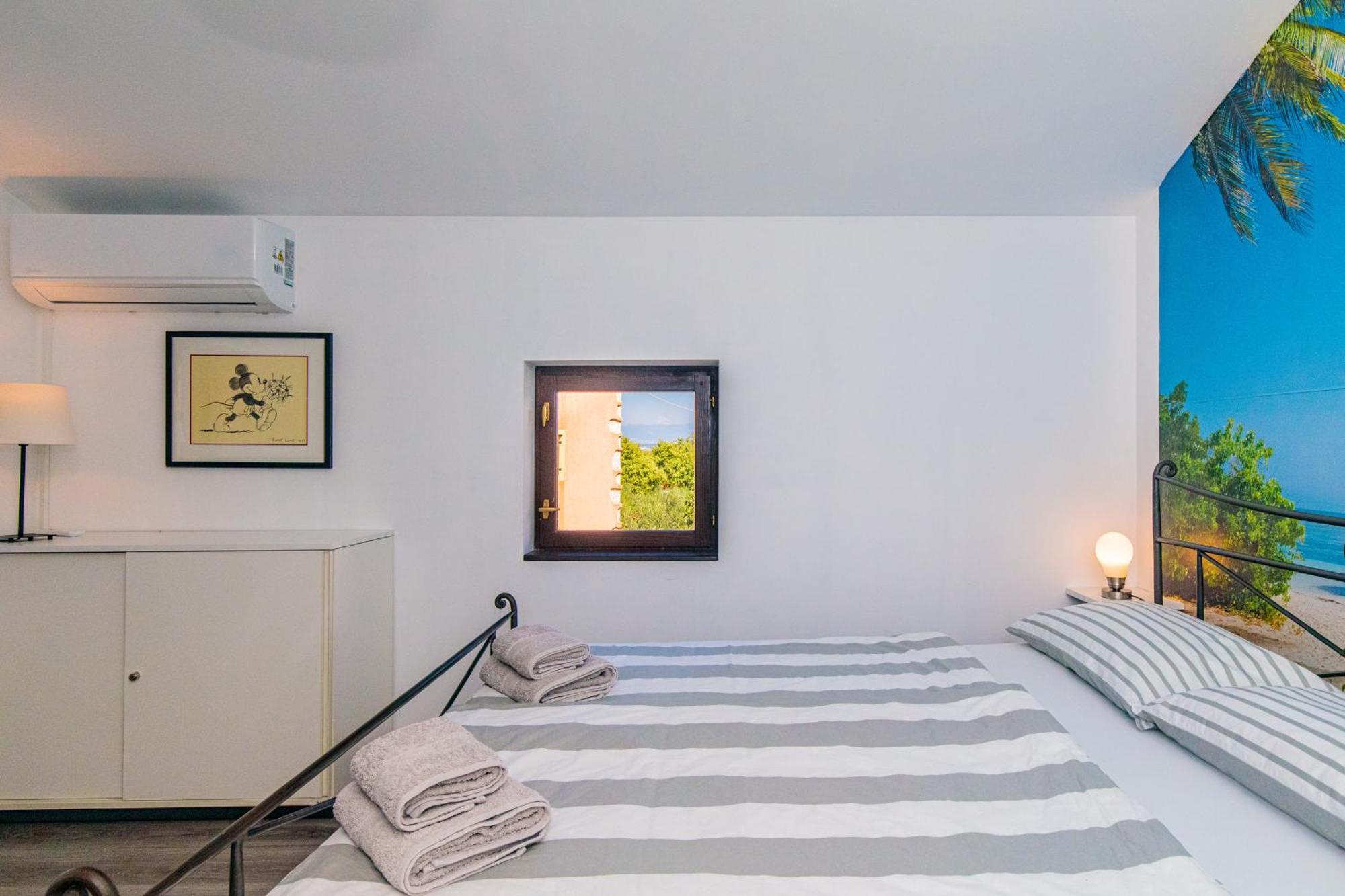 Apartments Lina Vrh  Extérieur photo